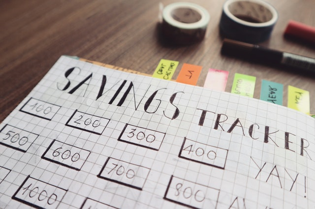 Finances in times of difficulty savings tracker paper